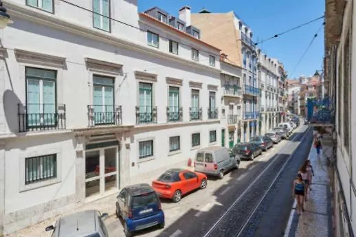 Stunning Apartment Near Chiado-1