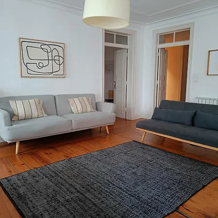 Stunning Apartment Near Chiado-2