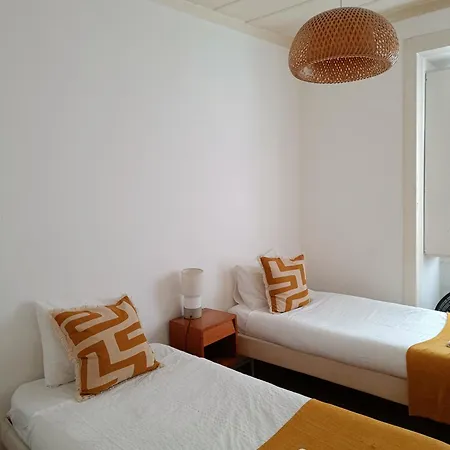 Stunning Apartment Near Chiado-3
